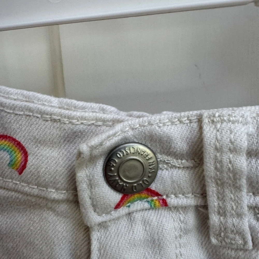 Old Navy 3T Whiteand Red Rainbow Denim Shorts with Pockets and Fringes